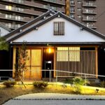 大阪府高石市「緑と格子に囲まれた板倉造りの家」外観