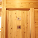 大阪狭山市今熊　Y邸『大切妻屋根の家』建具には施主様の手作りのガラスクラフトをはめ込んでいます。
