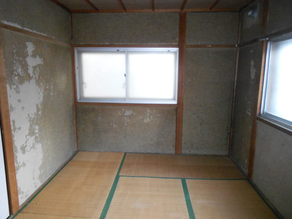 改修前の2階和室の様子