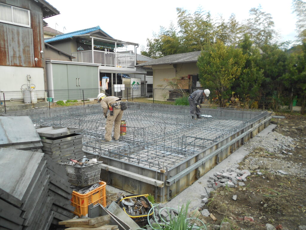 基礎の配筋検査の様子