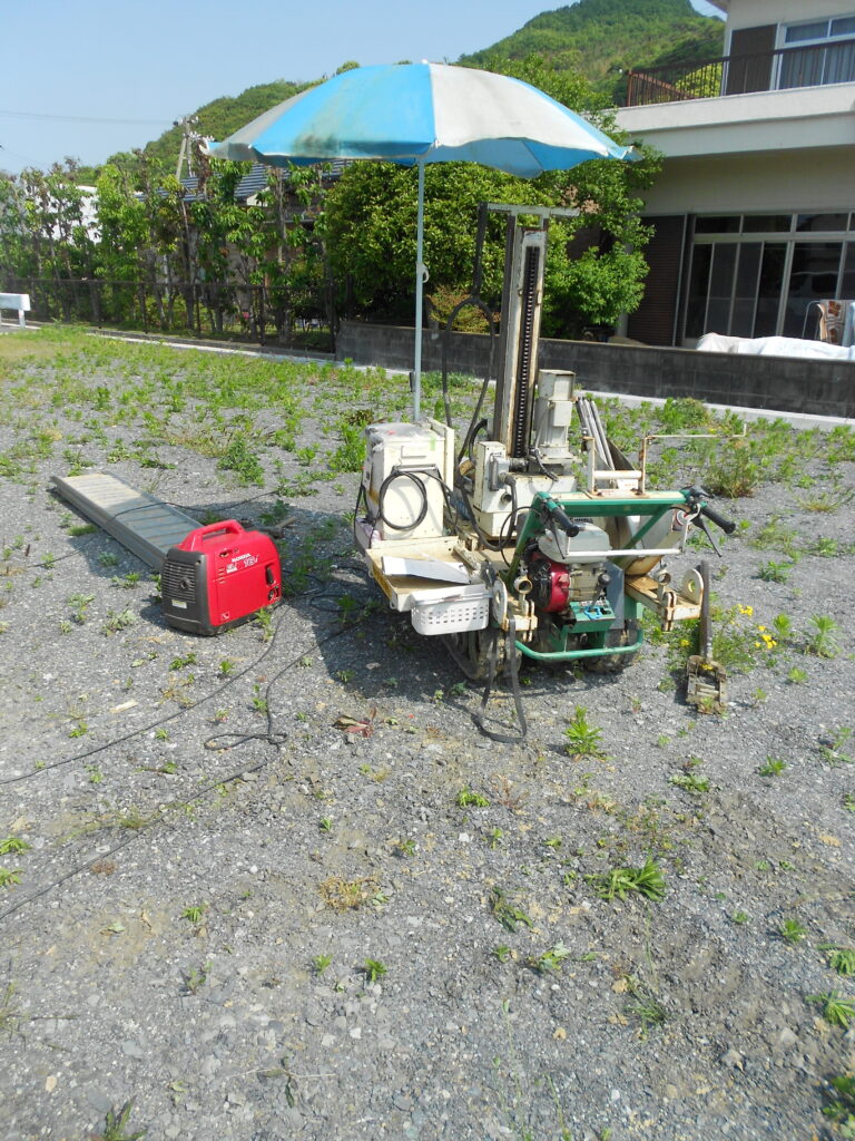 地盤調査の機械が設置された和歌山市内原の建築予定地