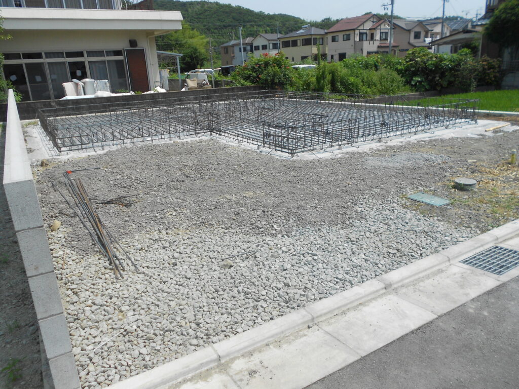 基礎の配筋が完了した状態の全景